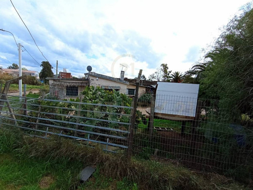 Imagen 2 de 14 de Gran Terreno Con Arroyo Y Casa De 2 Dormitorios En Las Piedras