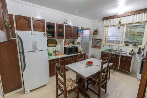 Casa Em Camaquã Com 4 Dormitórios - Lu268696