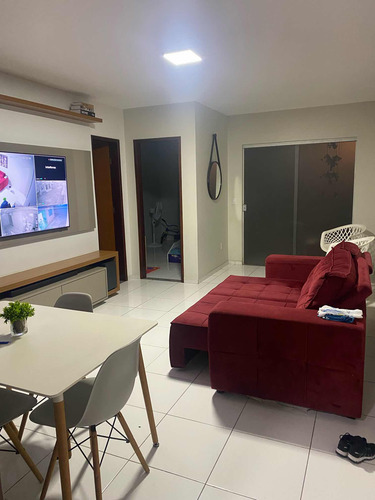 Casa Em Rua 2 Quartos Um Com Suite , Área Muito Ampla.