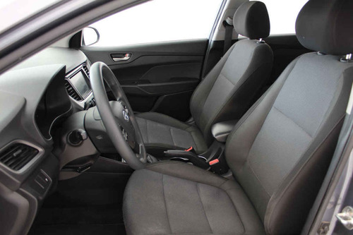 Imagen 9 de 15 de Hyundai Accent 2018 4 Cilindros
