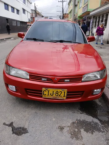 Mitsubishi Lancer 1.3 Gl 5 p