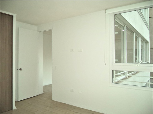 Arriendo Metro Santa Lucia / Carmen / Marin
