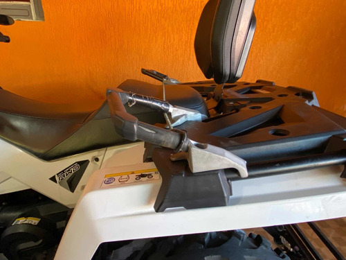 Polaris Sportsman 570 Touring Quadriciclo