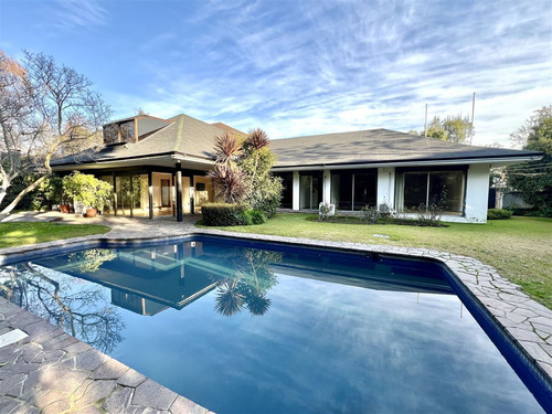 Casa En Venta En Vitacura / Jacques Cazotte