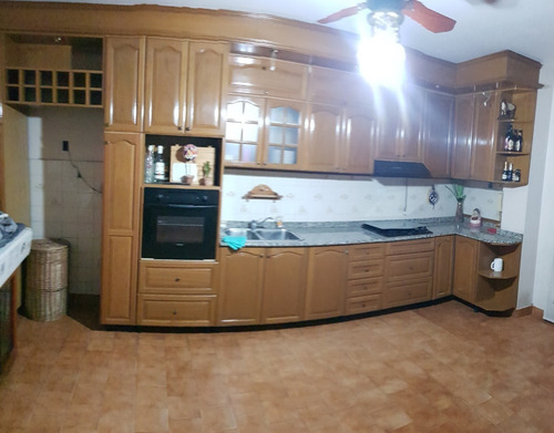 Imagen 9 de 24 de Duplex Con 20 Mts De Fondo 4 Amb 3 Baños Cochera Cubierta * Toma Menor Valor Pte De Pago*