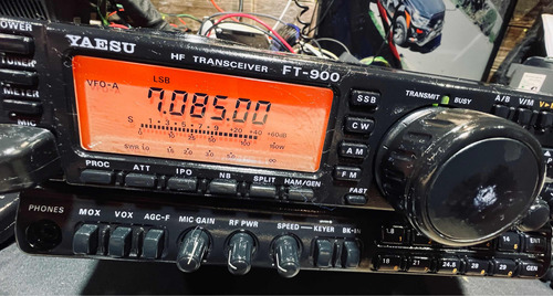 Radio Yaesu Ft900