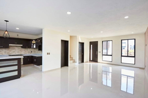 Imagen 3 de 13 de Casa Nueva Con Roof Garden En Coto En Valle Imperial