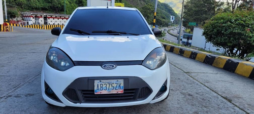 Imagen 2 de 12 de Ford Move Sedan