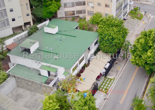 LG Vendo Casa - Terreno Grande En La Urb. Los Naranjos De Las Mercedes, Zonificación Hasta 5 Pisos.