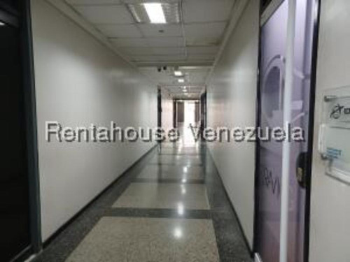 #25-11404 Amplia Oficina En El Recreo