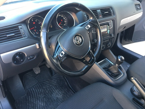 Imagen 6 de 14 de Volkswagen Vento 2.0 Advance 115 Cv Package