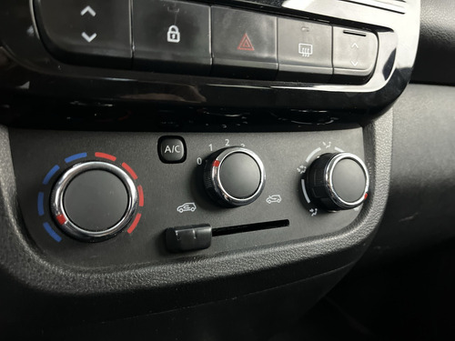 Renault Kwid INTENS 1.0 5P