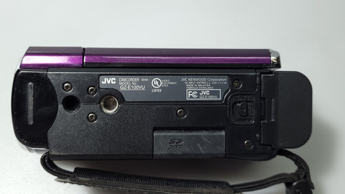 Jvc E100 Violeta 40x Fullhd (como Nueva) Violeta (Usado)