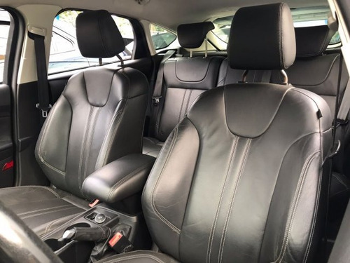 Imagem 4 de 10 de Focus 1.6 Se 16v Flex 4p Powershift