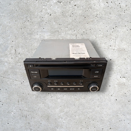 Radio Estereo Original Para Nissan Versa, Sentra 2015-2017 (Usado)