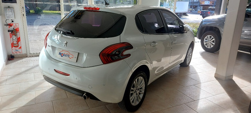 Peugeot 208 1.6 Allure Tiptronic