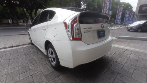 Imagen 6 de 14 de Toyota Prius 2015