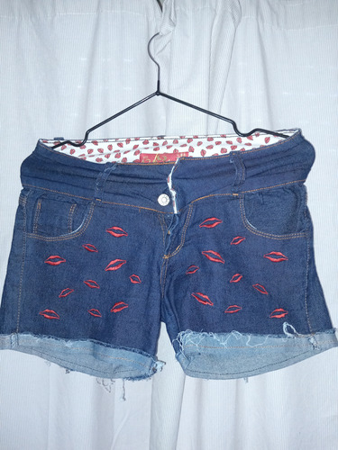 Shorts Jean Bordado Besos Talle 42