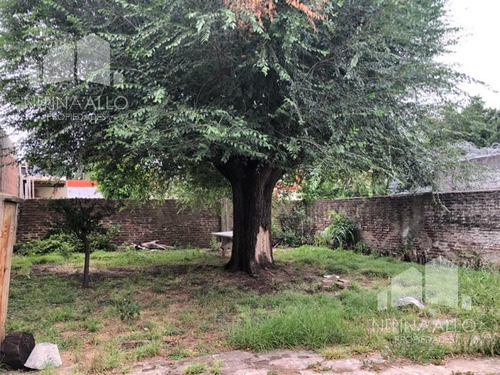 Venta Casa A Reciclar Con Fondo Amplio