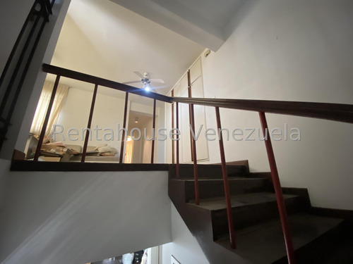 Townhouse En Venta En La Florida Ng 25-7104 Yf
