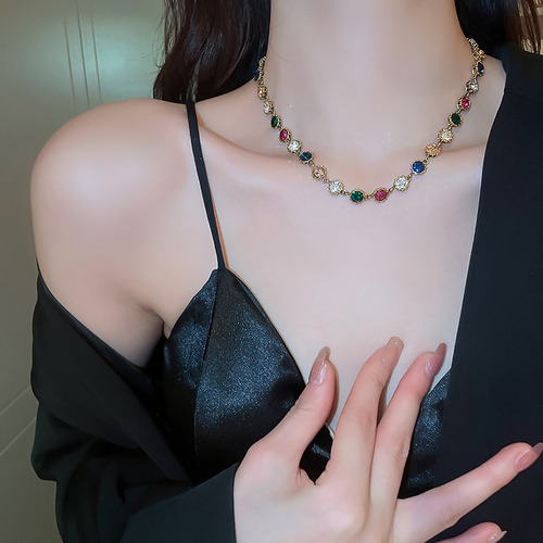 Collar Con Círculo De Diamantes De Imitación