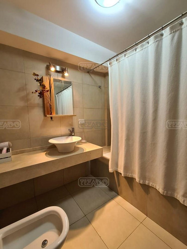 Departamento En Venta Ubicado En Centro De Bariloche, Bariloche