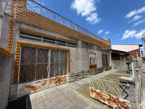 Casa En Villa Luzuriaga