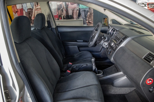 Imagen 23 de 25 de Nissan Tiida 2011 1.8 Visia 5 P Knd