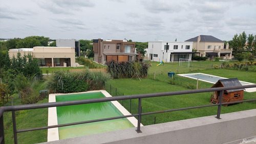 Casa En Barrio San Matias Lote Interno 6 Ambientes Con Pileta