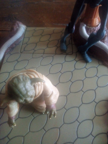 Yoda Y Droide Diorama (Usado)