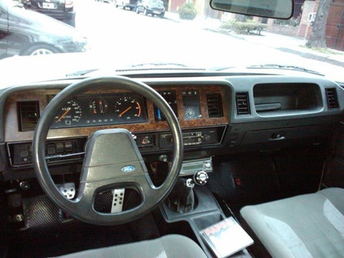 Imagen 3 de 15 de Ford Falcon Ghia Sp