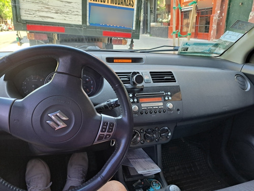 Imagen 7 de 8 de Suzuki Swift 2010 1.5 N