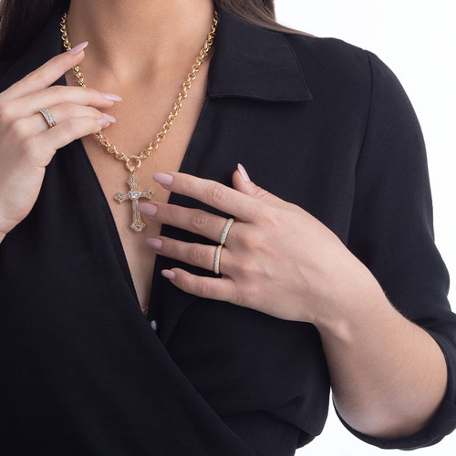 Anel Pavê Em Ouro 18k Com 61 Pontos De Diamante Aro 18