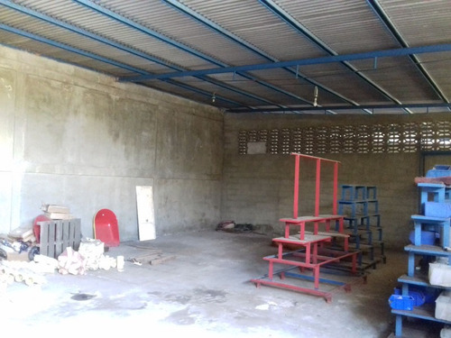 Imagen 9 de 12 de Venta De Galpón Con Extenso Terreno 425020