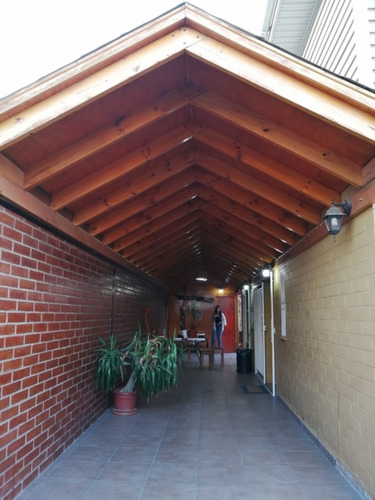 Imagen 15 de 21 de Colegio Terra Austral / Pasaje Cerrado Con Plaza Interior