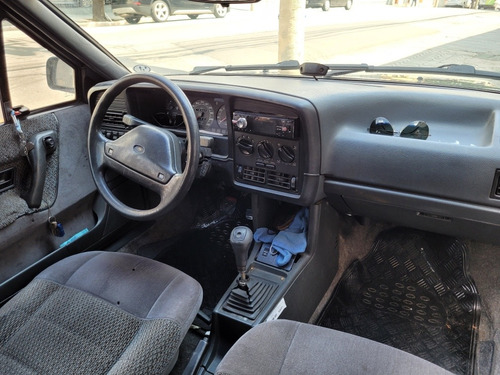 Imagem 3 de 8 de Ford Royale Ghia