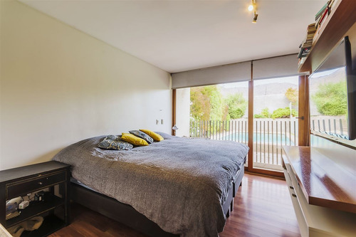 Casa En Venta De 3 D En Condominio Chamisero