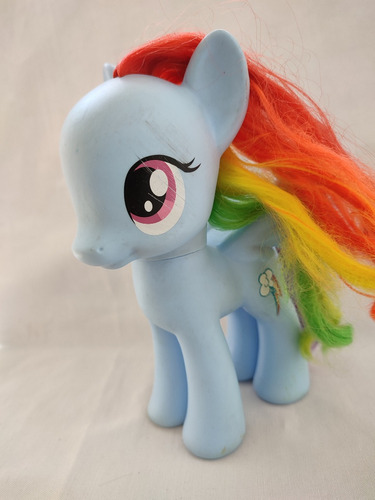 Rainbow Dash  Mi Pequeño Pony Con Detalle Hasbro 21 Cm