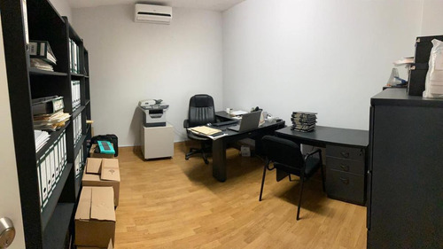 Imagen 1 de 6 de Oficina En Renta Por Fleteros Y San Jeronimo, Santa Maria