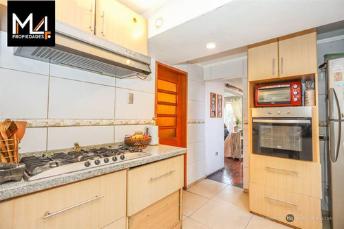 Casa En Venta En Ñuñoa