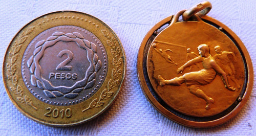 Monijor62-antigua Medalla Futbol Oro Fix- El Comentario 1928 (Usado)