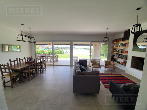 Casa En Alquiler De Verano A La Laguna - La Comarca, Bancalari.