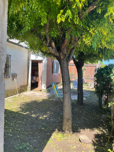 Casa Con Posibilidad De Reformar/reciclar.