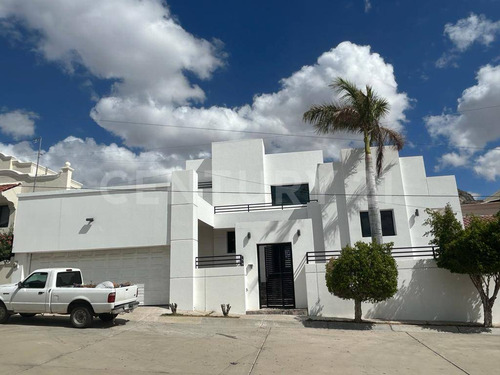 Casa En Renta En La Paloma Residencial, Hermosillo Sonora.