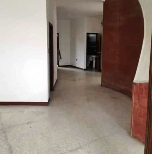 Imagen 8 de 16 de Oferton Casa Quinta, Altos De Barinas, 640 M2 Construcción