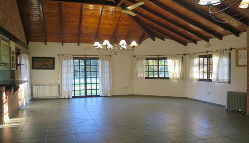 Imagen 3 de 7 de Casa - Barrio Parque Leloir