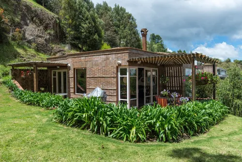 Casa En Venta En Loma Del Escobero. Cod V1148
