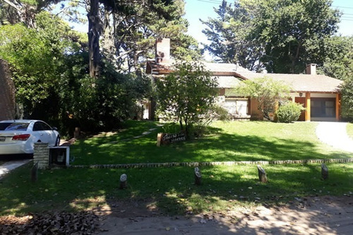 Imagen 3 de 30 de Importante Chalet En Dos Niveles Ubicado En Zona Norte Muy Luminoso