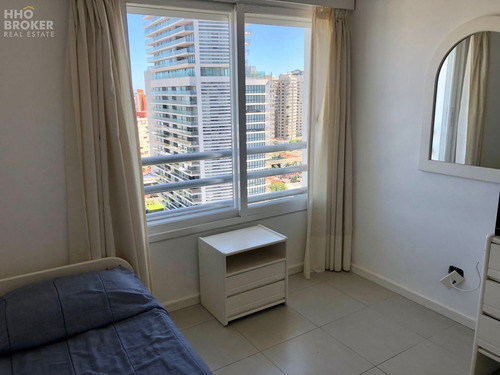 Apartamento En Venta Y Alquiler Torre Manhattan. Punta Del Este. Aidy Gril.