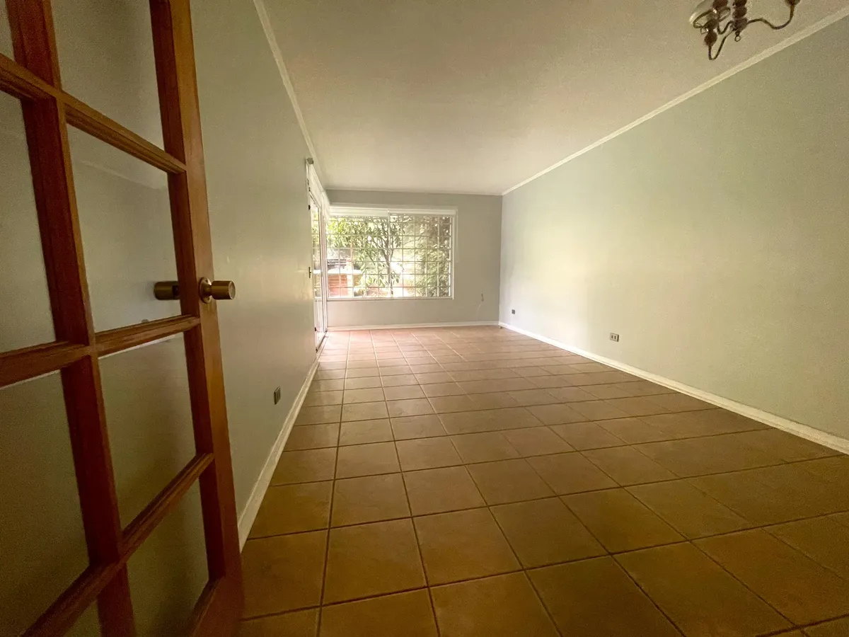 Imagen 3 de 23 de Casa Buen Estado En Av. Consistorial Cod. 41121